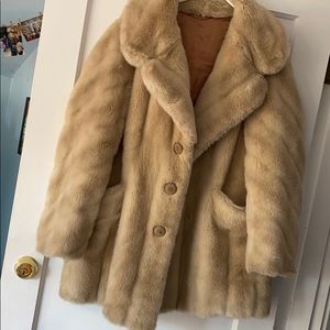 beautiful tissavel vtg faux fur coat